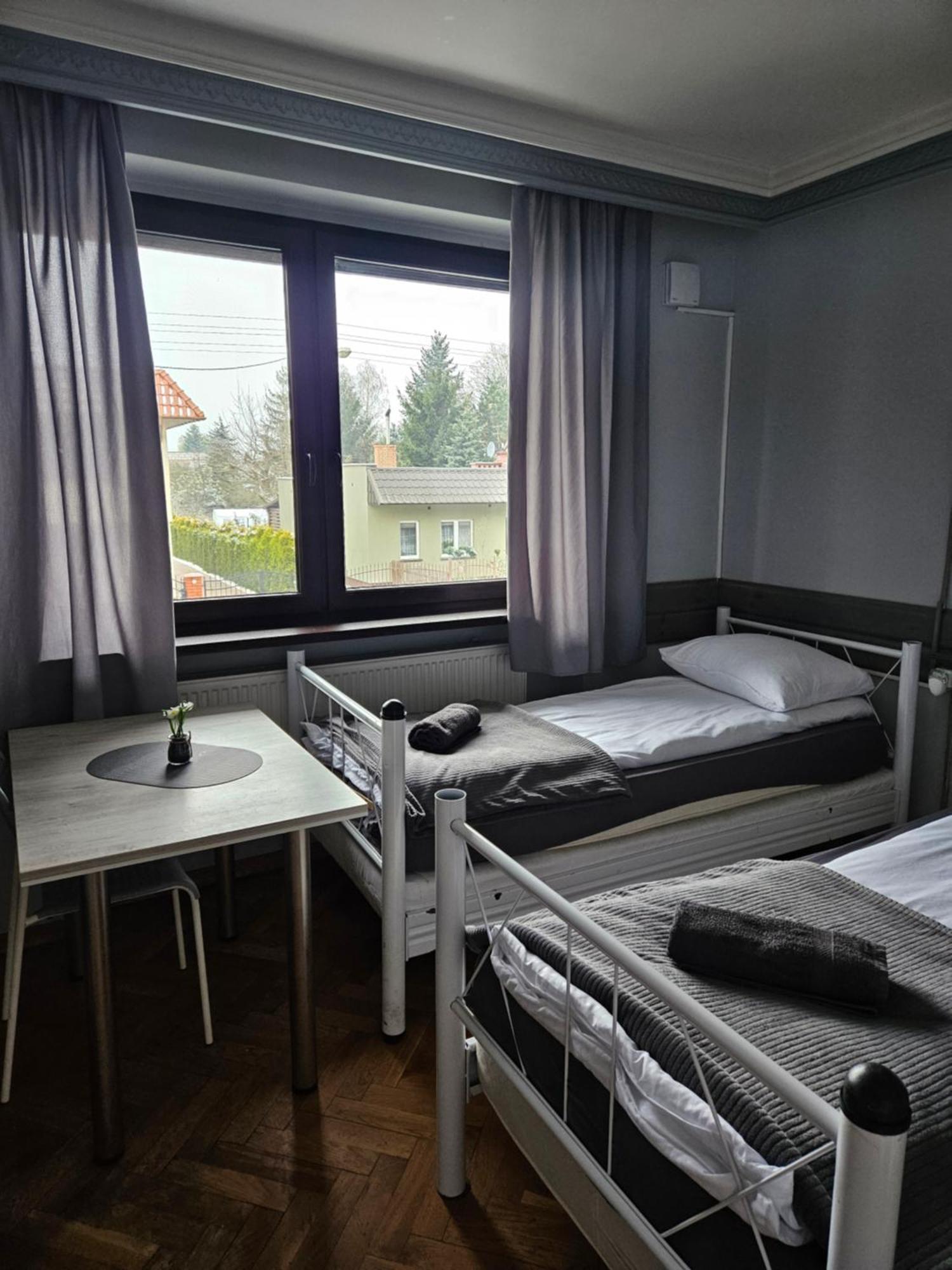 Pokoje Pracownicze Кімнати Для Працівників,Гуртожиток Swarzędz Dış mekan fotoğraf
