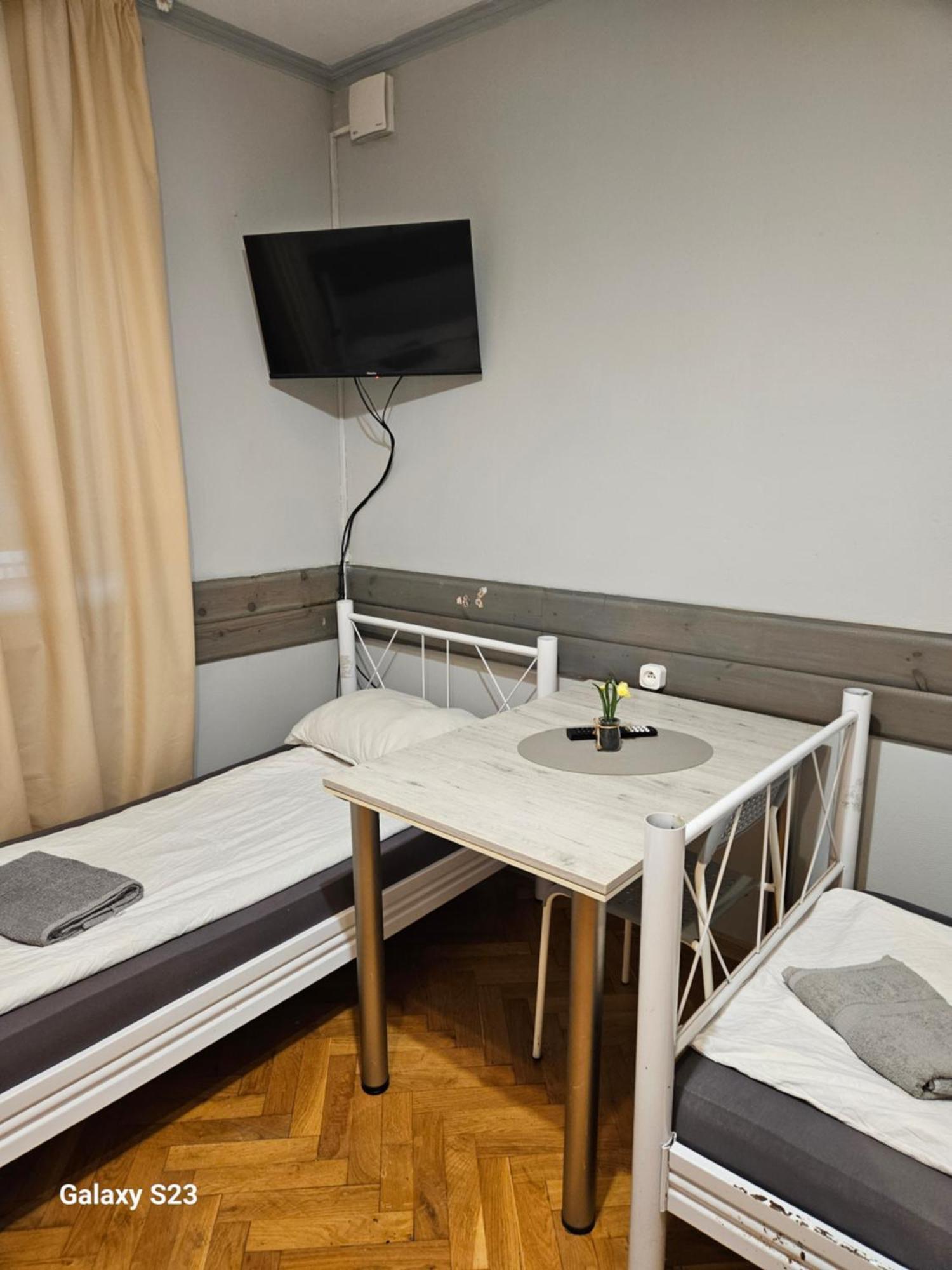 Pokoje Pracownicze Кімнати Для Працівників,Гуртожиток Swarzędz Dış mekan fotoğraf